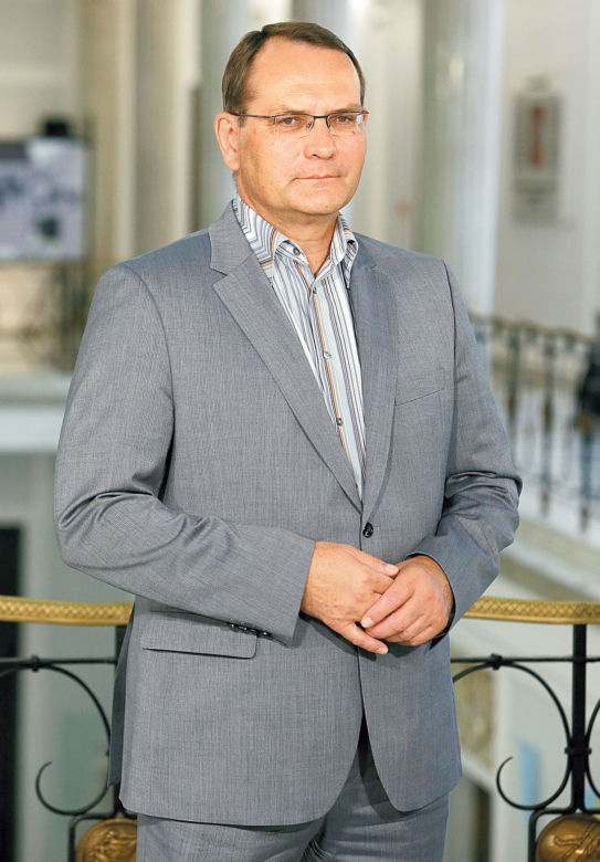 Tusk uciekał przed aferą z Sikorskim