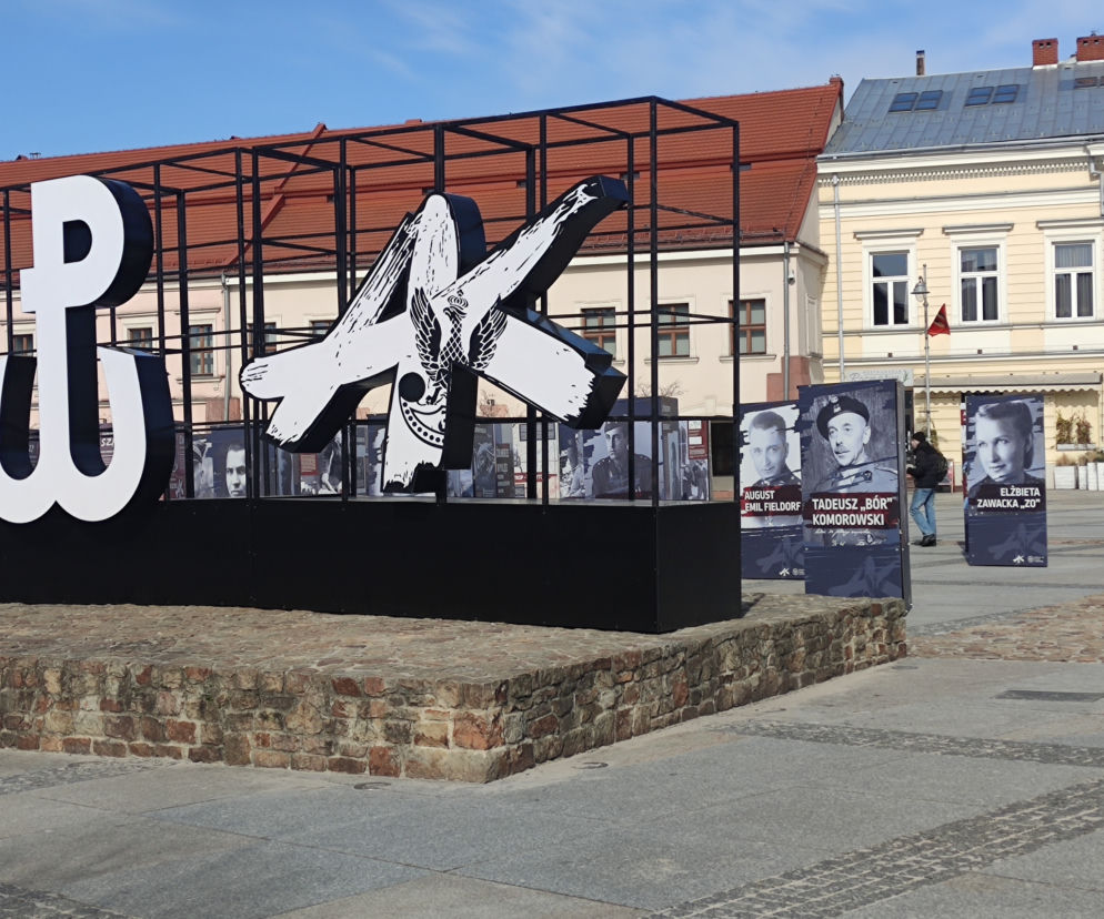 Wystawa na Rynku w Kielcach 