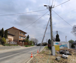 Naczelnik OSP zginął, jadąc na akcję. Trzy małe dziewczynki zostały bez taty