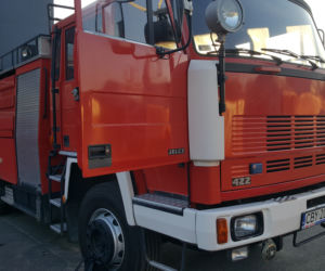 Stok Lacki: Pożar dwóch samochodów – policja szuka podpalacza!