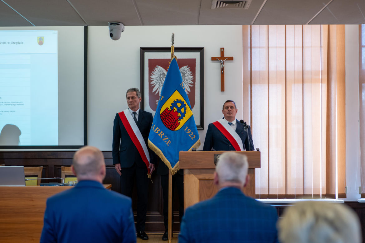 Zaprzysiężenie nowego prezydenta Zabrza. Kamil Żbikowski złożył ślubowanie i zwrócił się do mieszkańców