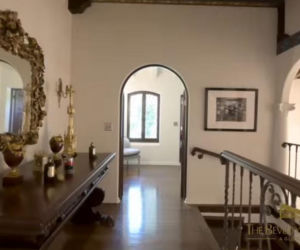 Słynna posiadłość Ozzy'ego Osbourne'a trafiła na sprzedaż! Gwiazdorski luksus za KOLOSALNĄ sumę!