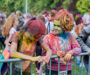 Lublin „wybuchł” kolorami! Zobaczcie zdjęcia z Holi Festival