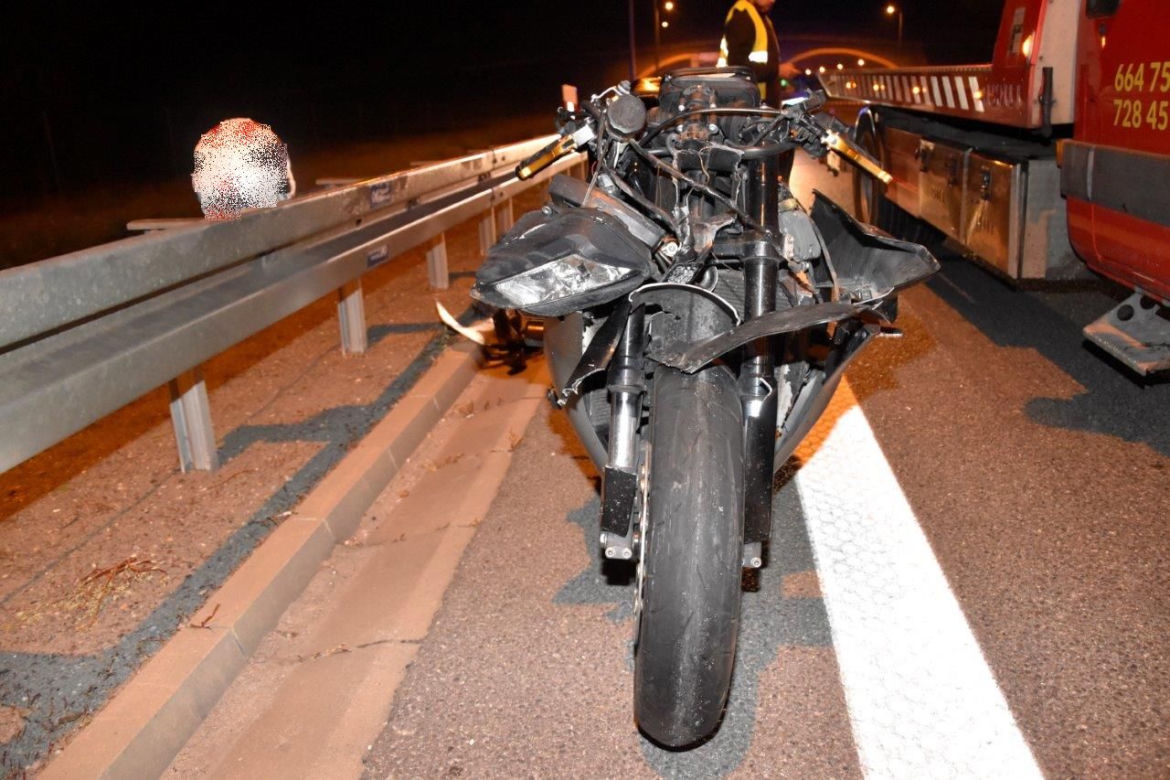 Wypadek na autostradzie A4. Motocyklista wjechał w samochód osobowy