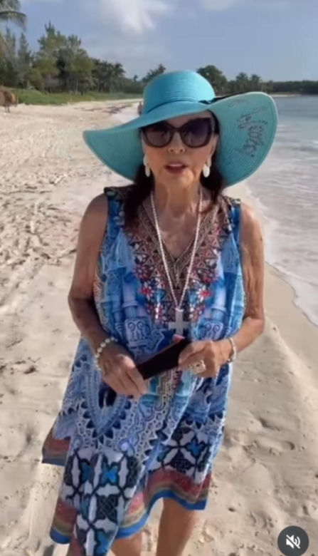 Joan Collins