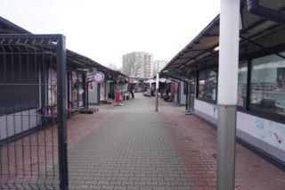 Dziś tak wygląda miejsce po dawnym Uniwersamie Grochów