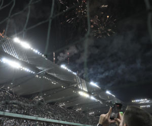 Kibice nie zawiedli podczas meczu Legia - Widzew. Efektowne zdjęcia z trybun