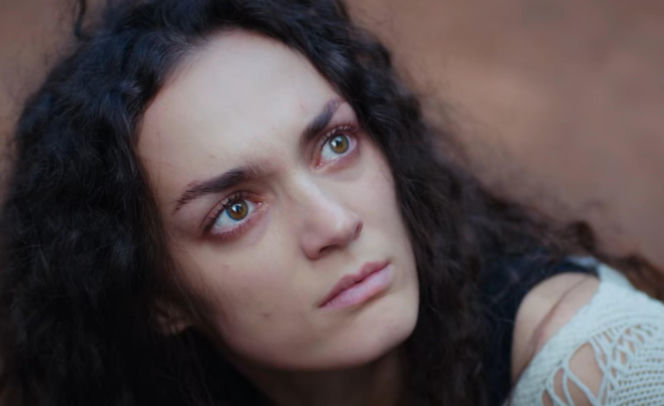 Dziedzictwo, odcinek 890: Trucizna więzi Nanę i Nazli, a Ayse i Ferit starają się o dobre relacje - wszystko dla Dogi