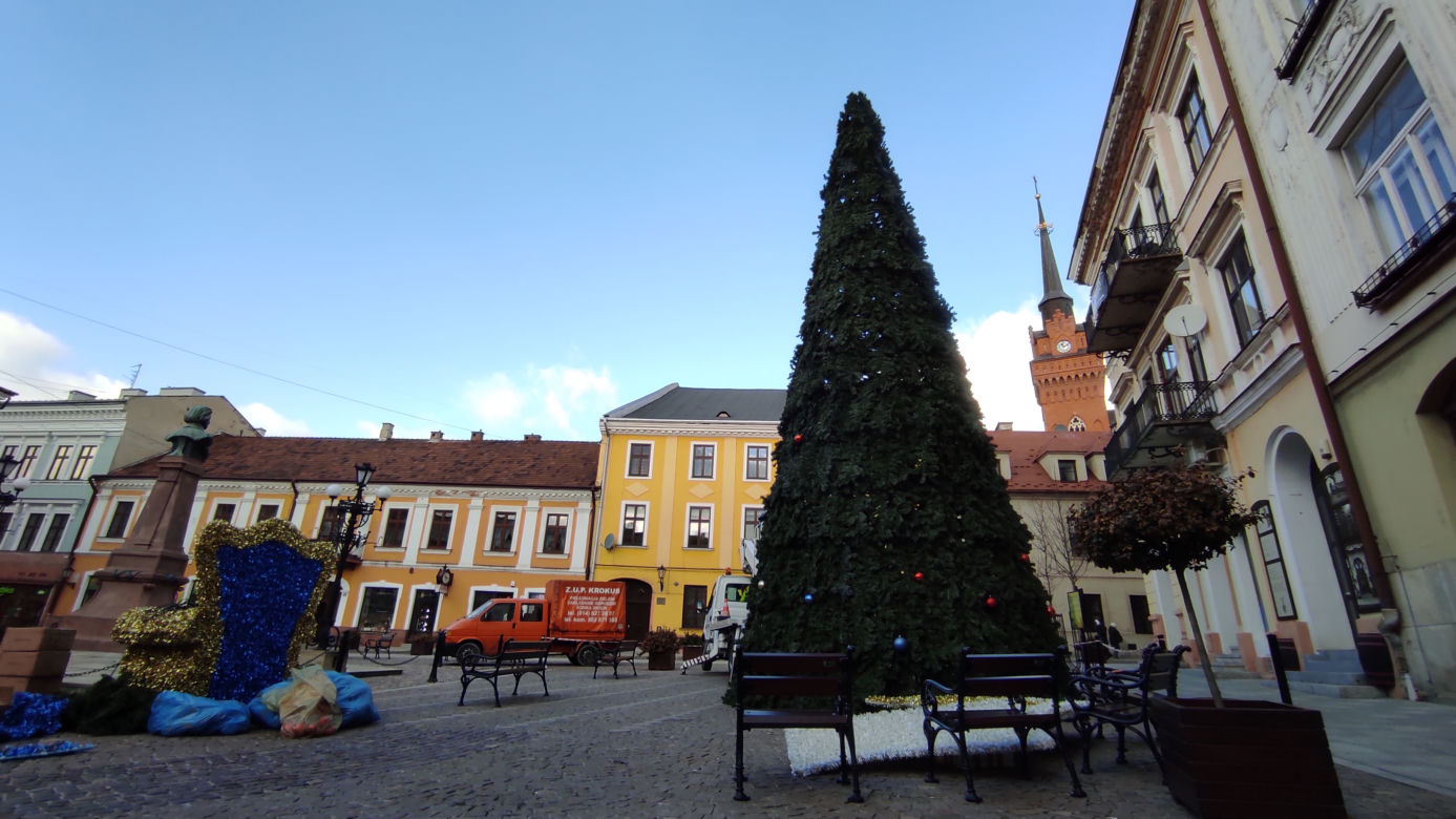Choinka na Placu Kazimierza w Tarnowie