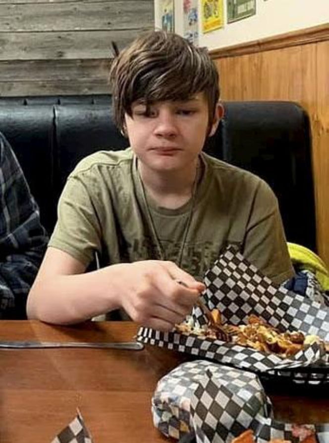 Oto 18-letni morderca dzieci ze szkoły! Zastrzelił matkę i brata, a potem kolegów