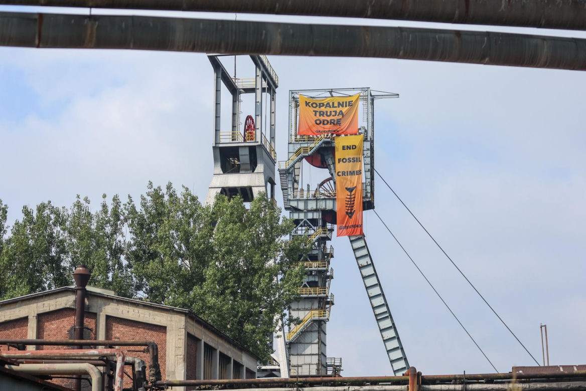 Przywiązali się do szybu kopalni Bielszowice. PGG: to zagrożenie dla życia i zdrowia wielu osób