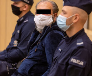Hoss udawał kobietę oszukując emerytów