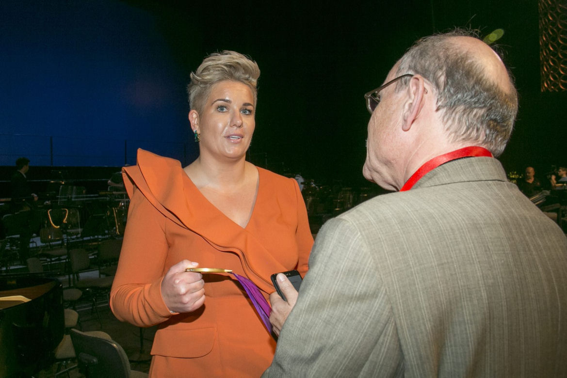 Anita Włodarczyk ze złotym medalem olimpijskim na gali PKOl