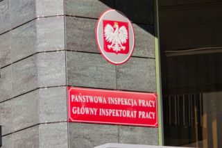 Koniec fikcyjnych zleceń i B2B? Inspektorzy pracy sprawdzają firmy
