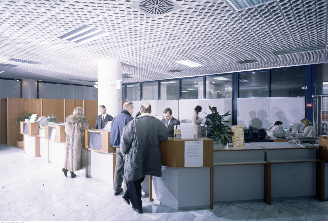 Warszawa z lat 90. Nie uwierzysz, że tak wyglądała stolica 25 lat temu	