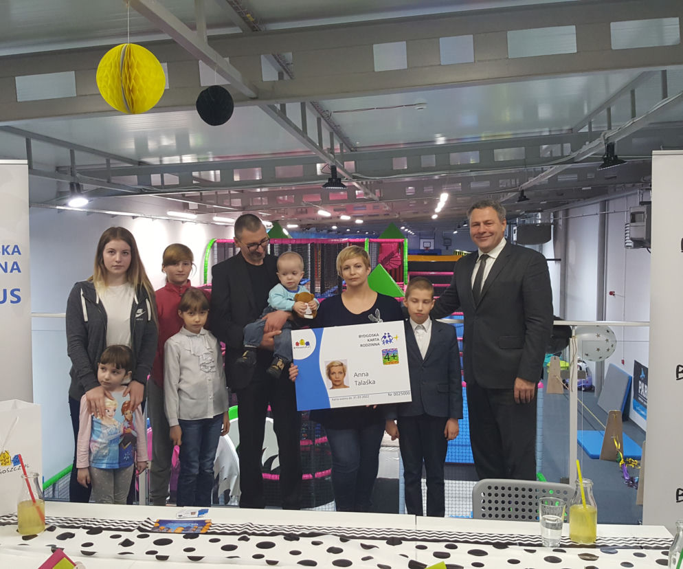 Już 25 tysięcy osób ma kartę Bydgoskiej Rodziny 3 plus! Jakie korzyści oferuje program?