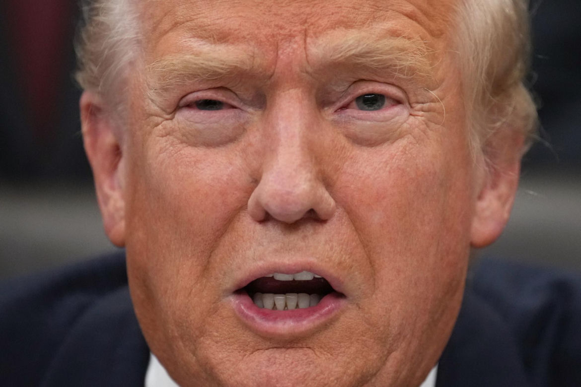 Trump przysnął na oficjalnym spotkaniu! "Jest stary i coraz bardziej to widać"