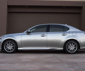 Lexus GS lifting