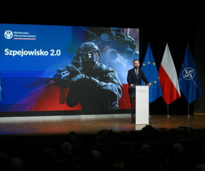 Szef MON Władysław Kosiniak-Kamysz podczas konferencji Szpejowisko 2.0 w siedzibie Dowództwa Wojsk Obrony Terytorialnej w Zegrzu