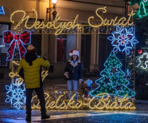 To najbardziej świąteczne miasto w województwie śląskim. Częściowo znajduje się w Małopolsce