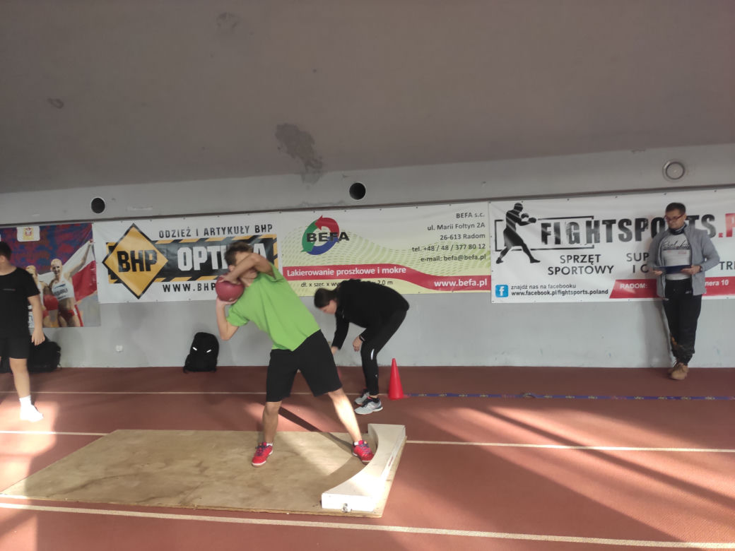 Mikołajkowe zawody lekkoatletyczne