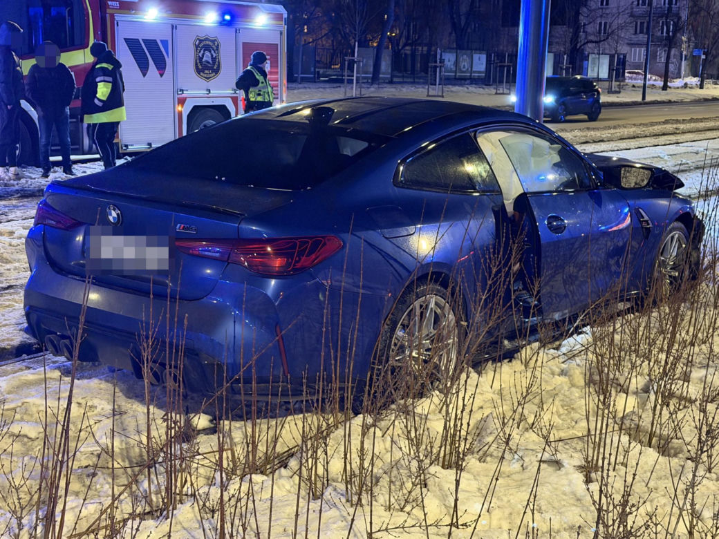 Warszawa: Tramwaje skierowane na objazdy! "Zdarzenie z udziałem BMW"