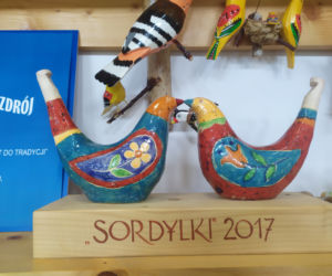 Wystawa  drewnianych zabawek w GOK Jeleśnia