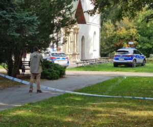 Ksiądz Stanisław próbował ochronić wszystkich. „Chciał zamknąć kratę kościelną”. Wtedy zabił go nożownik. Przejmująca relacja 