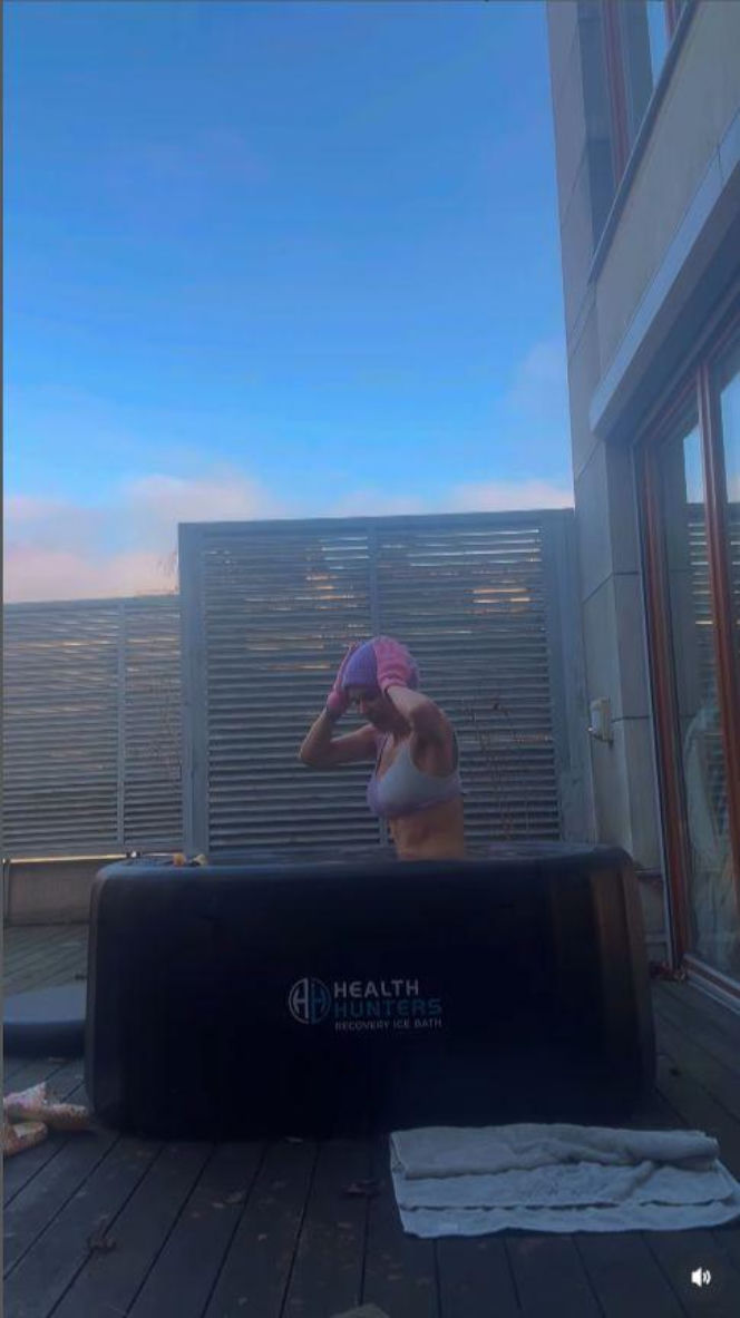 Doda morsuje na tarasie