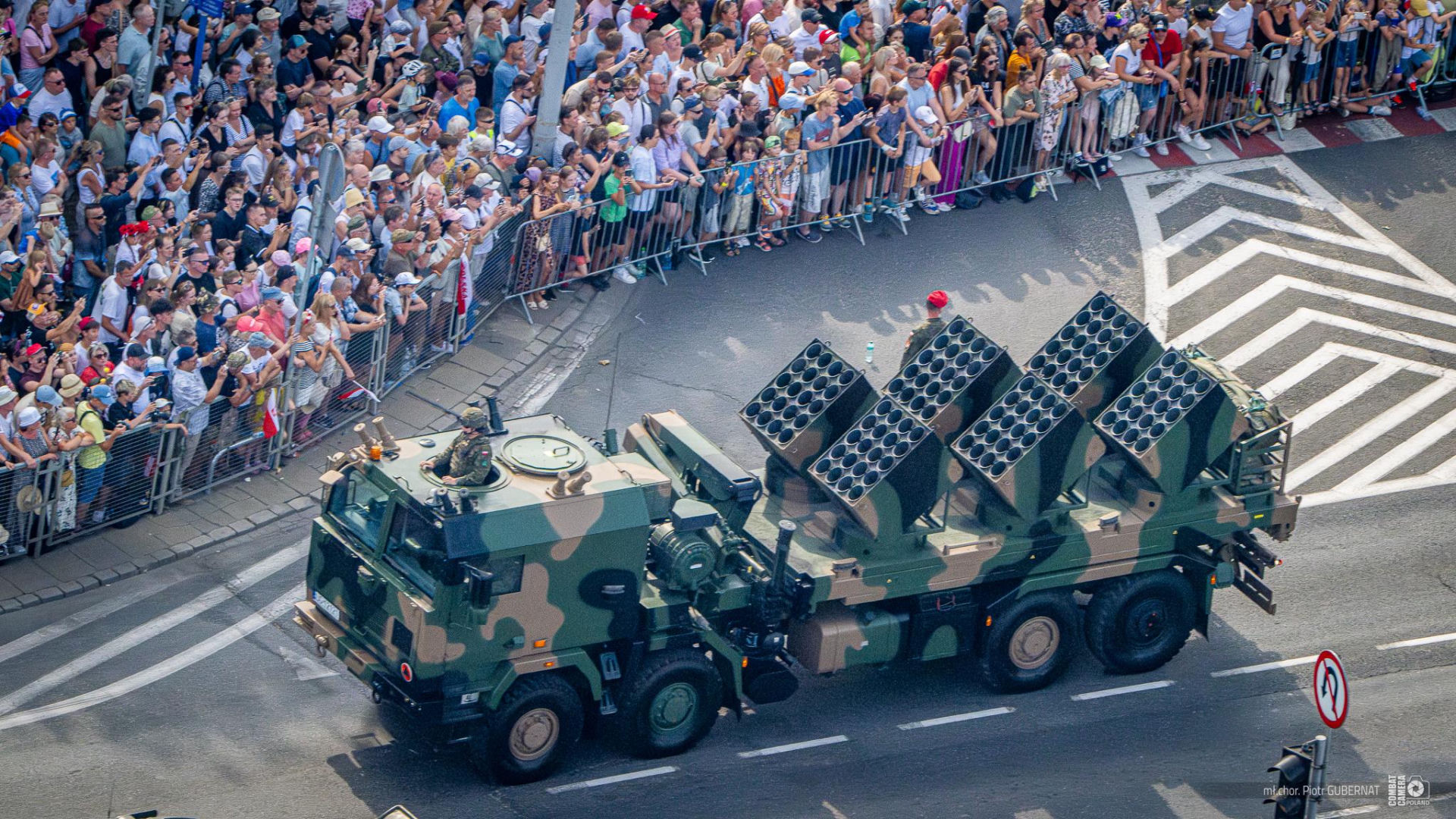 Święto Wojska Polskiego 2026: Wielka defilada w Warszawie i parada morska w Gdyni. Tysiące żołnierzy i ten sprzęt wojskowy zaskoczą Polaków