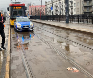 Tragedia na moście Poniatowskiego. Kobieta wbiegła pod pędzący tramwaj