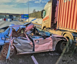 MAKABRYCZNIE wyglądający wypadek na A4