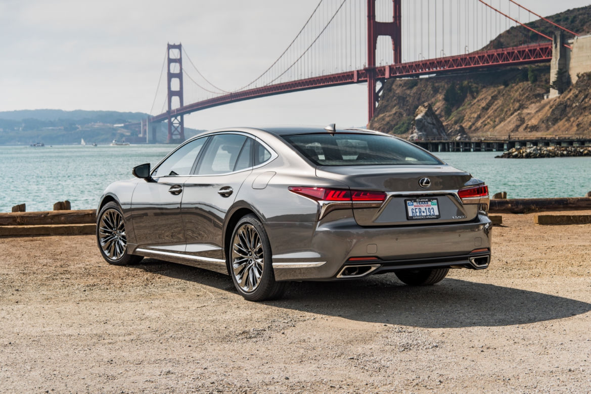 nowy Lexus LS500