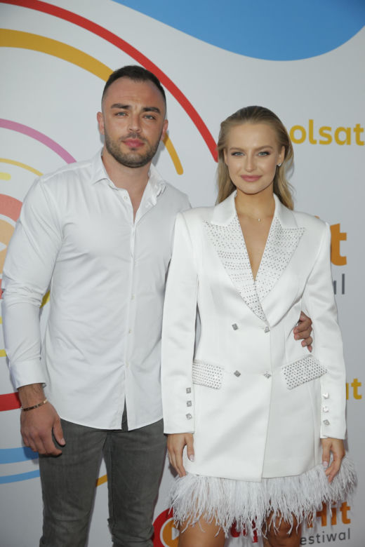 Gwiazdy na czerwonym dywanie podczas Polsat SuperHit Festiwalu w Sopocie
