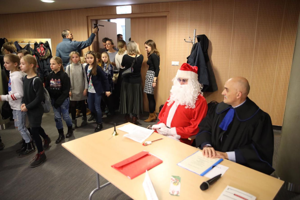 Święty Mikołaj kontra Gwiazdor!