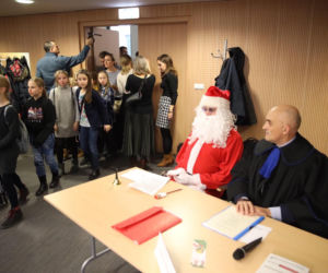 Święty Mikołaj kontra Gwiazdor!