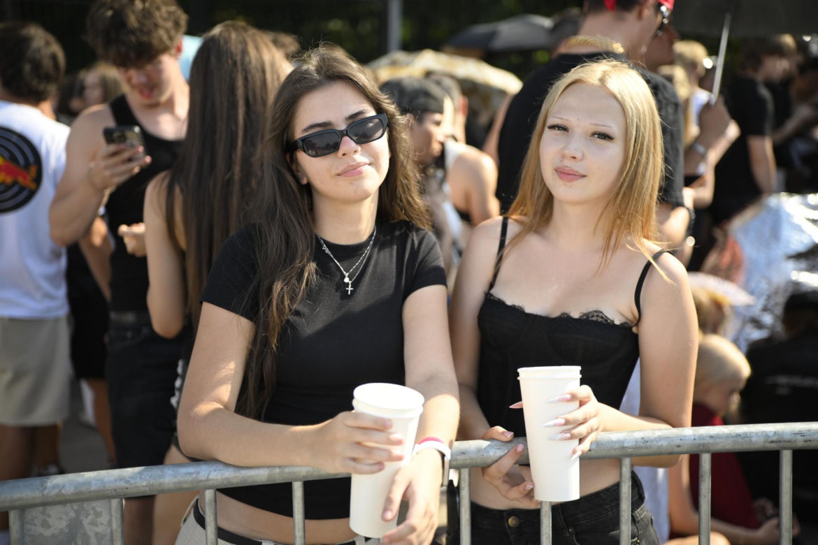 Drugi koncert The Weeknd w Warszawie. Najwierniejsi fani nie przestraszyli się morderczego upału. Znajdź się na zdjęciach