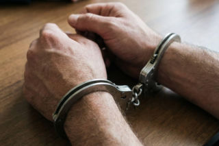 Magazyn narkotyków w pustym budynku. 23-latek aresztowany na trzy miesiące