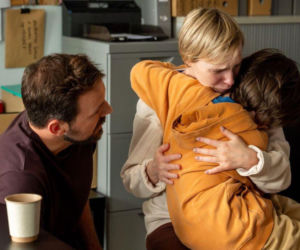 Barwy szczęścia odc. 3276. Sonia (Weronika Nockowska), Marcin Kodur (Oskar Stoczyński), Mateuszek (Filip Kowalewicz)