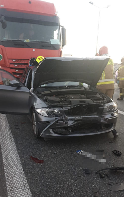 Wielki karambol na S8 pod Warszawą. Ciężarówka wjechała w samochody, są ranni
