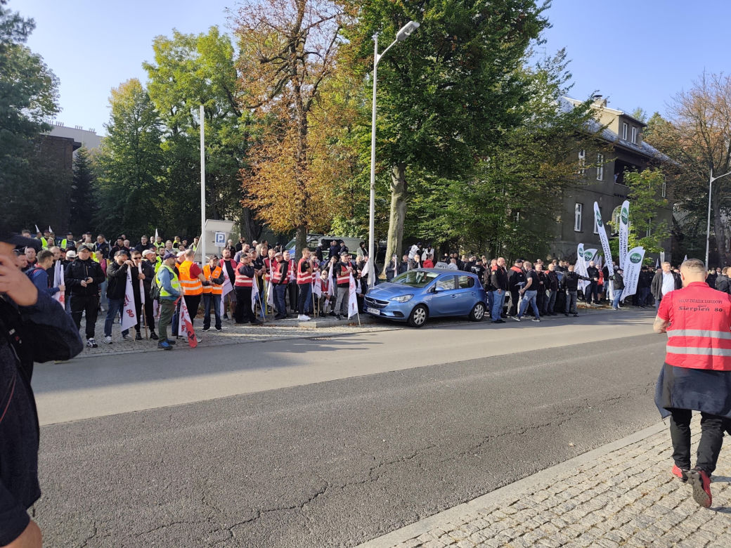 Górnicy protestują przeciw zwolnieniom