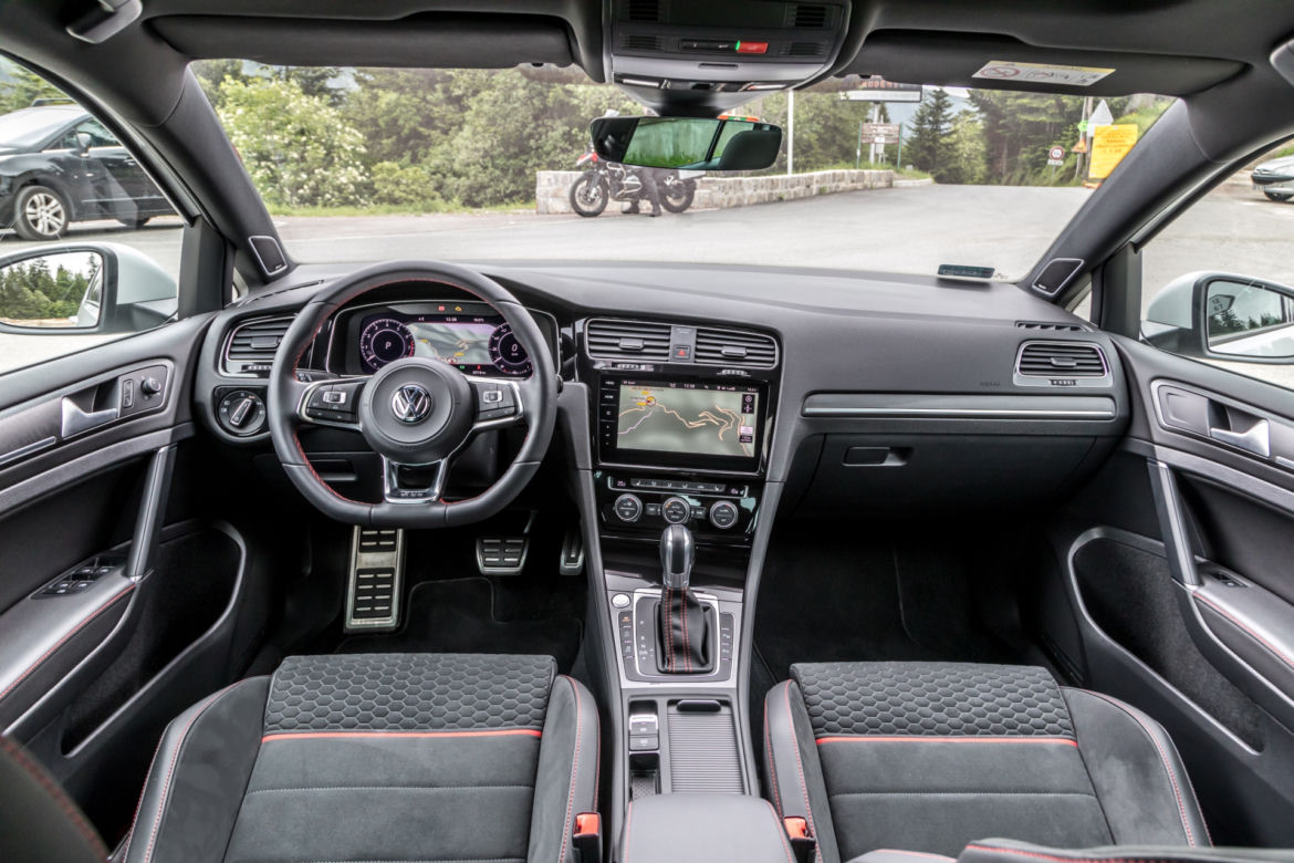 Volkswagen Golf GTI 2.0 TSI 245 KM