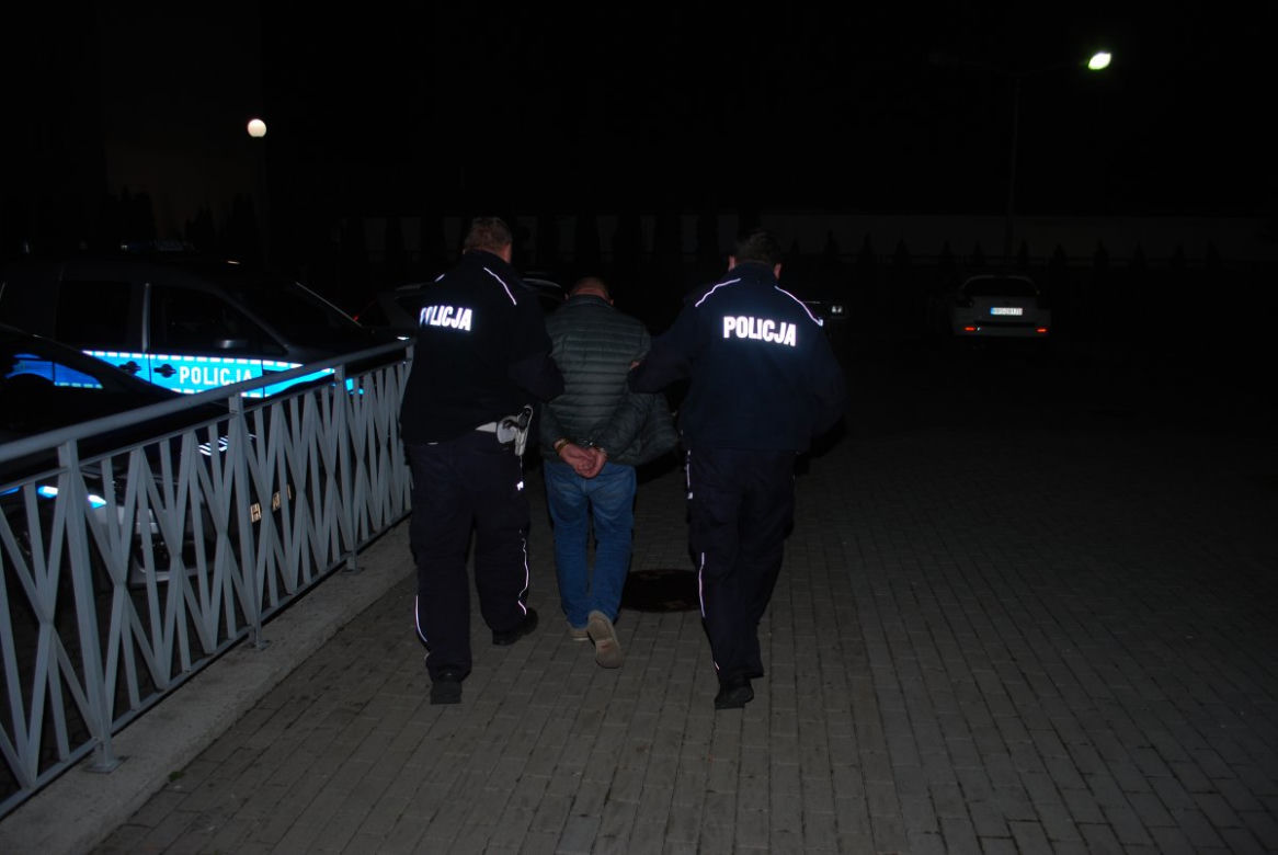 ROPCZYCE. Dostawca jedzenia przeżył HORROR. 19-latek przetrzymywany był w garażu!