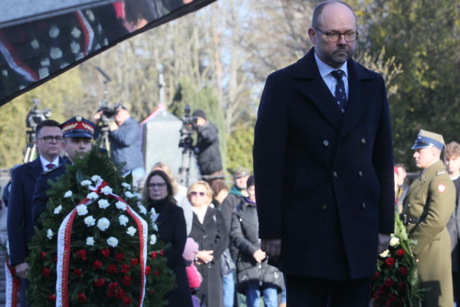 Obchody 16. rocznicy katastrofy smoleńskiej. Powązki