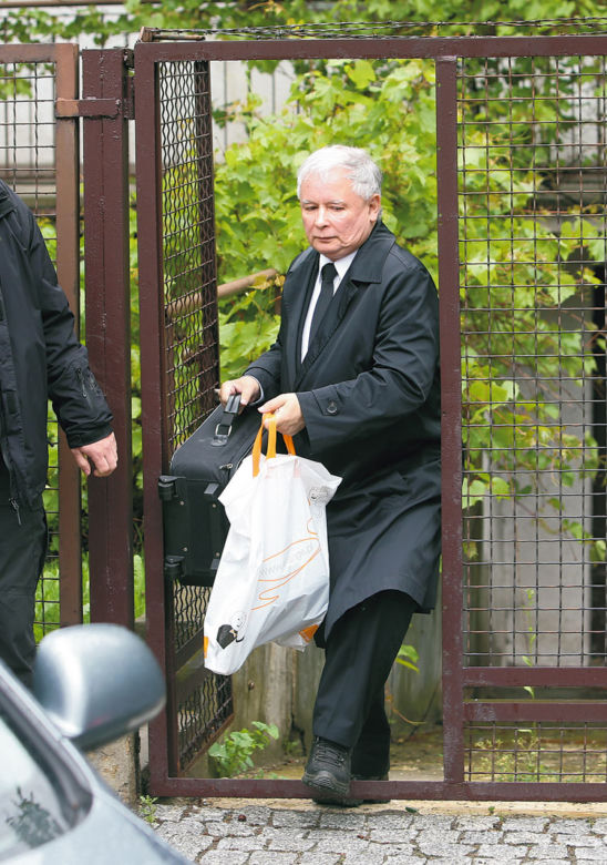Prezes zaniemógł PiS harcuje
