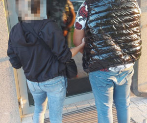Oszukiwali emerytki udając policję