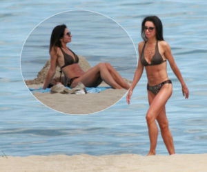 Marta Kaczyńska złapana na plaży w bikini. Jeden szczegół od razu rzuca się w oczy
