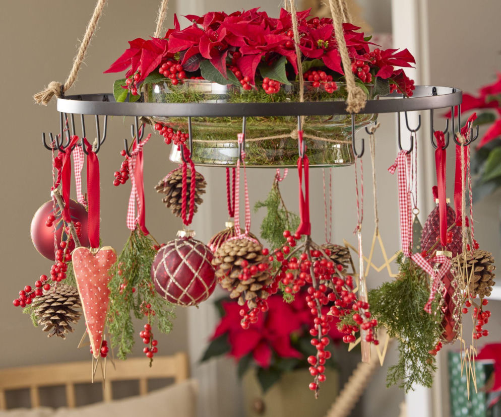 Najpiękniejsze dekoracje świąteczne z poinsecją w roli głównej
