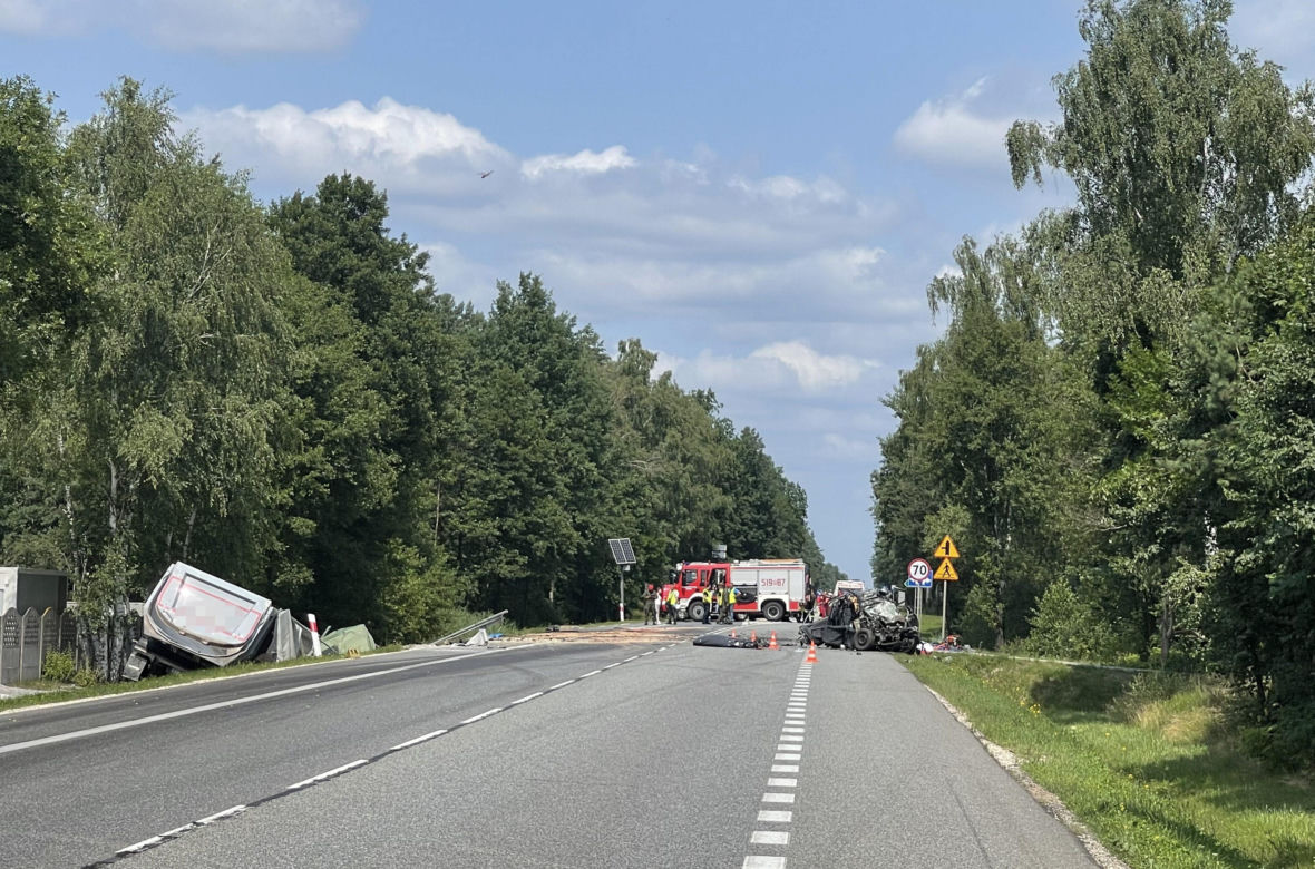 Potworny wypadek w Grębiszewie. Zginęła rodzina