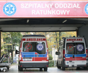Karetki nie nadążają wyjeżdżać do chorych